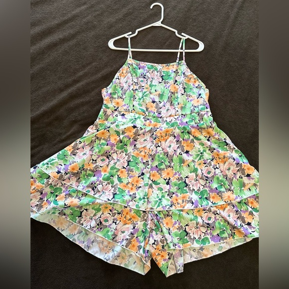 177 SHEIN shorts romper - Picture 1 of 9